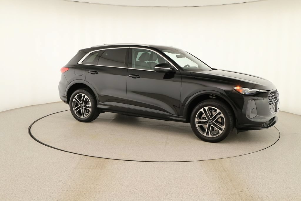 Certified 2025 Audi Q5 Premium AWD/4WD image 9