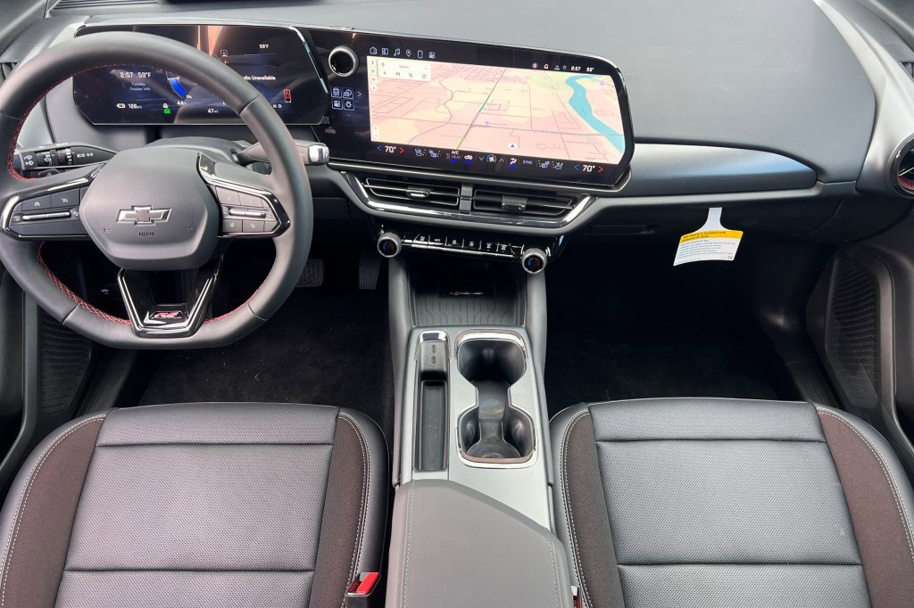 New 2025 Chevrolet Equinox EV RS image 10