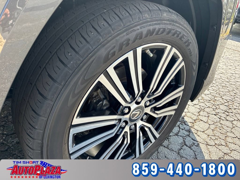 Used 2023 Lexus LX 600 4WD w/ Appearance Package image 12