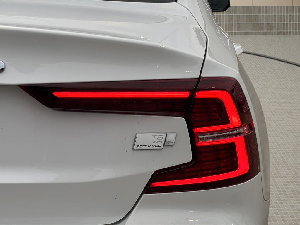 Used 2022 Volvo S60 T8 R-Design Expression w/ Premium Package image 13