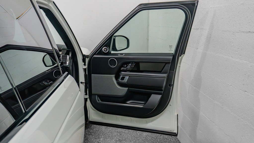 Used 2021 Land Rover Range Rover Autobiography Fifty Edition image 23