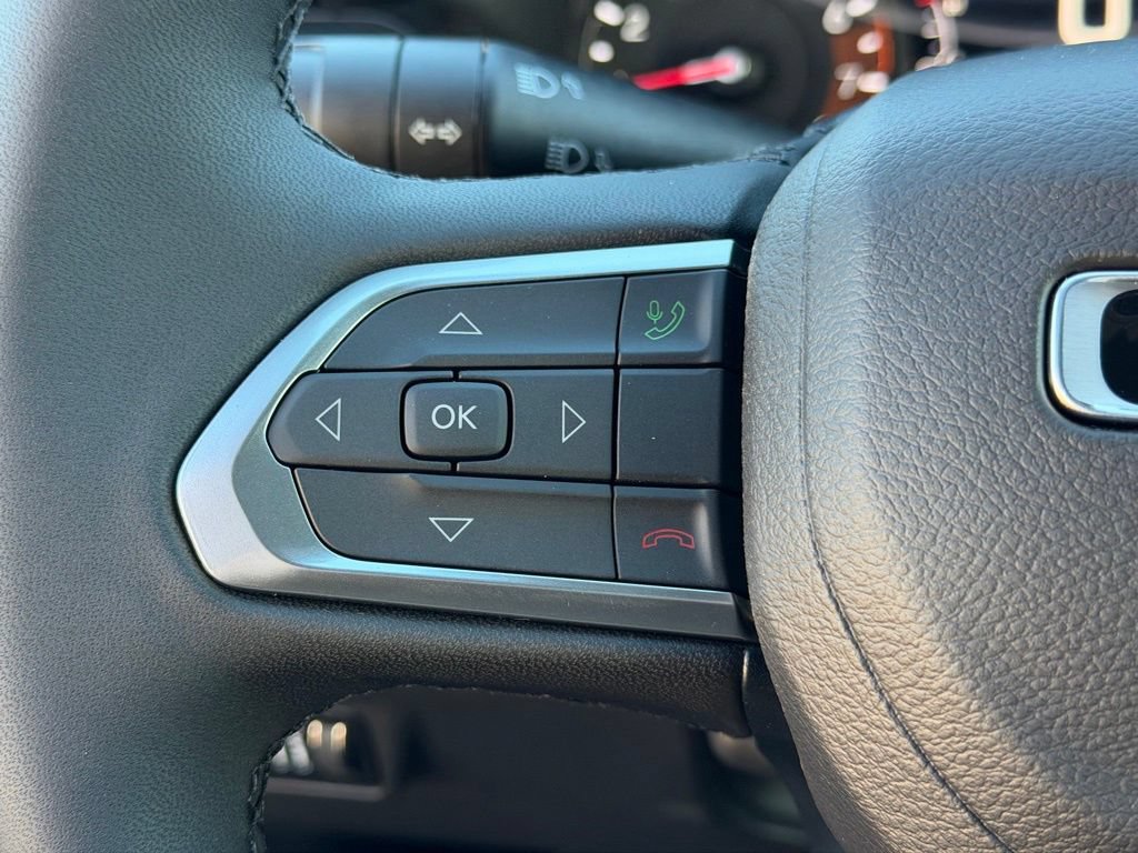 New 2026 Jeep Compass Latitude w/ Sun and Sound Group AWD/4WD image 18