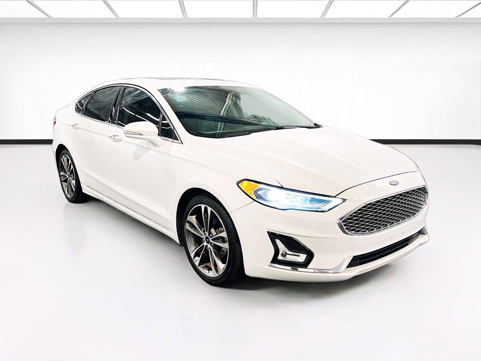 Used 2019 Ford Fusion Titanium AWD/4WD image 3