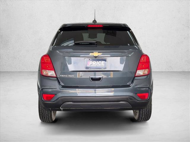 Used 2022 Chevrolet Trax LS w/ Tint and Cruise Package AWD/4WD image 7