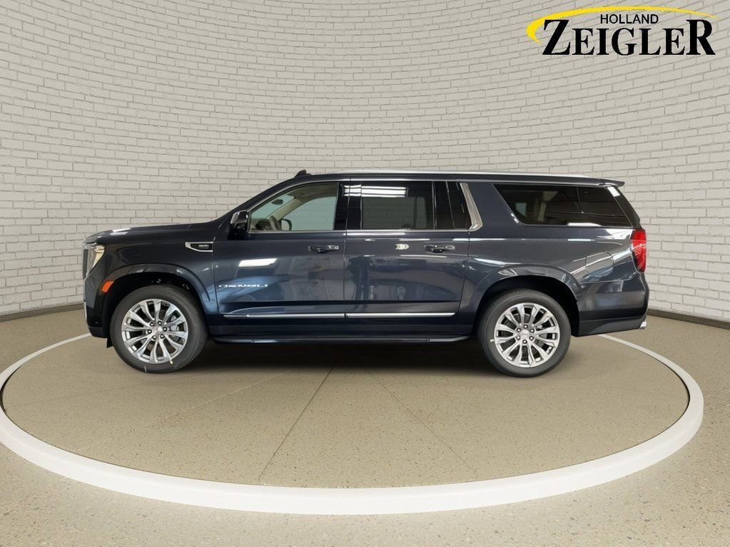 Used 2024 GMC Yukon XL Denali w/ Advanced Technology Package image 7