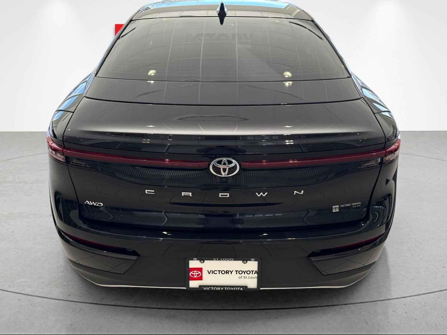 Used 2023 Toyota Crown AWD/4WD image 4