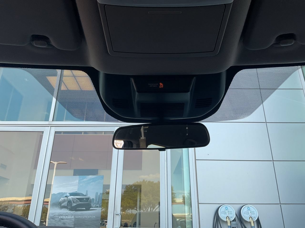 Used 2025 Nissan Rogue SV FWD image 19