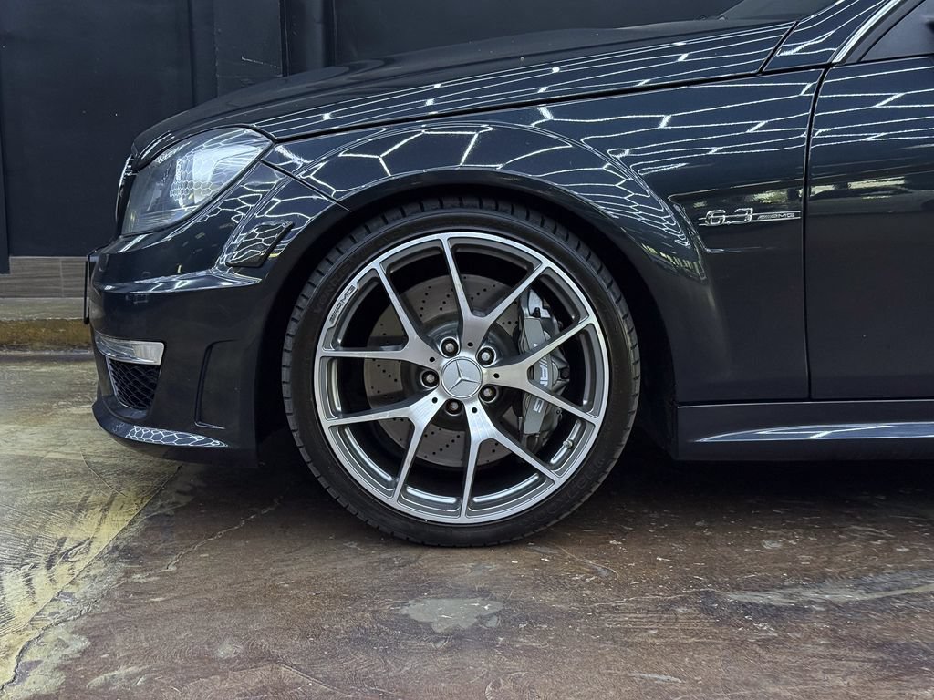 Used 2013 Mercedes-Benz C 63 AMG Coupe image 4