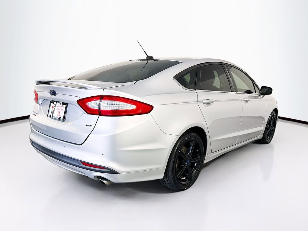Used 2016 Ford Fusion SE image 10
