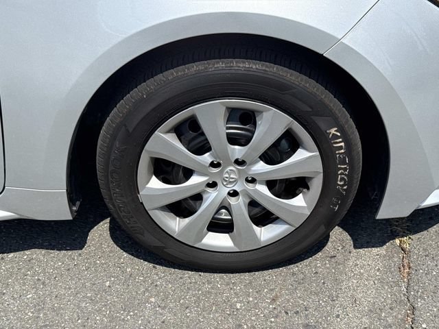 Certified 2025 Toyota Corolla LE FWD image 7