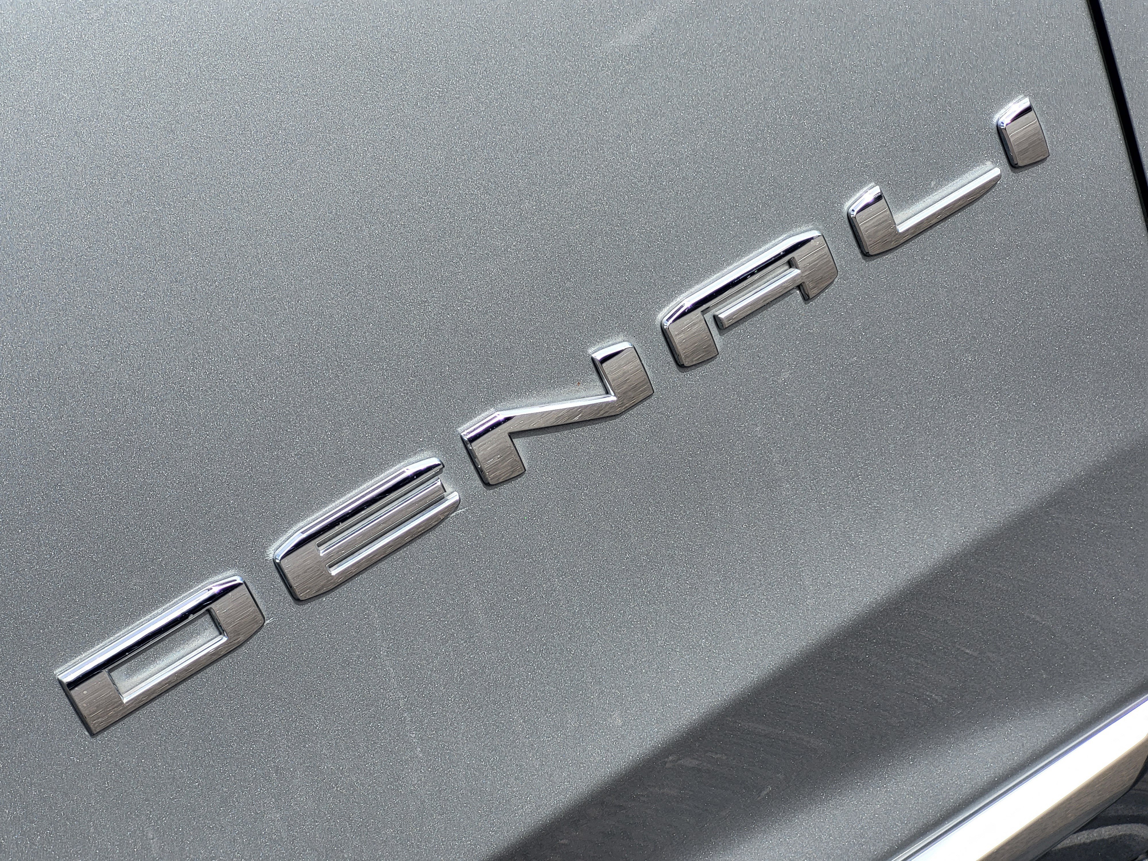 Used 2023 GMC Yukon Denali AWD/4WD image 9