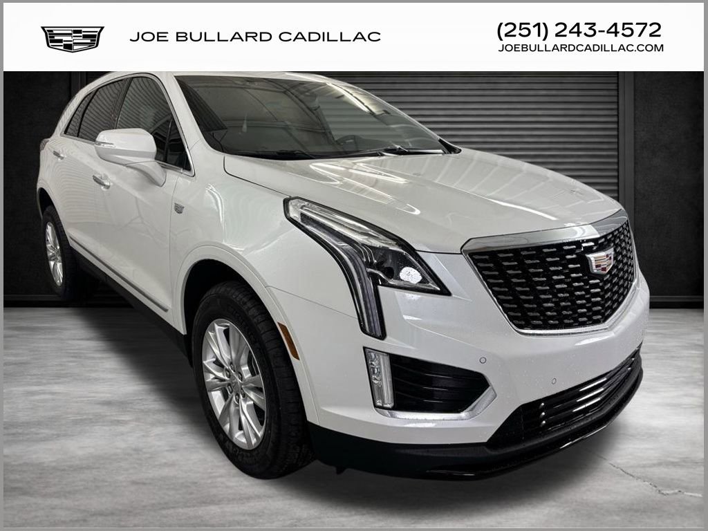 New 2025 Cadillac XT5 Luxury