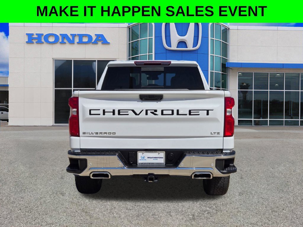 Used 2023 Chevrolet Silverado 1500 LTZ AWD/4WD image 4