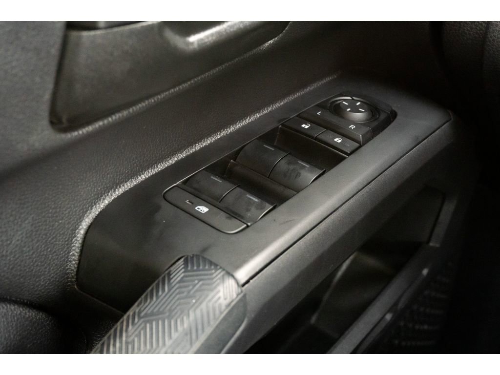 Used 2025 Toyota Tacoma SR5 image 26