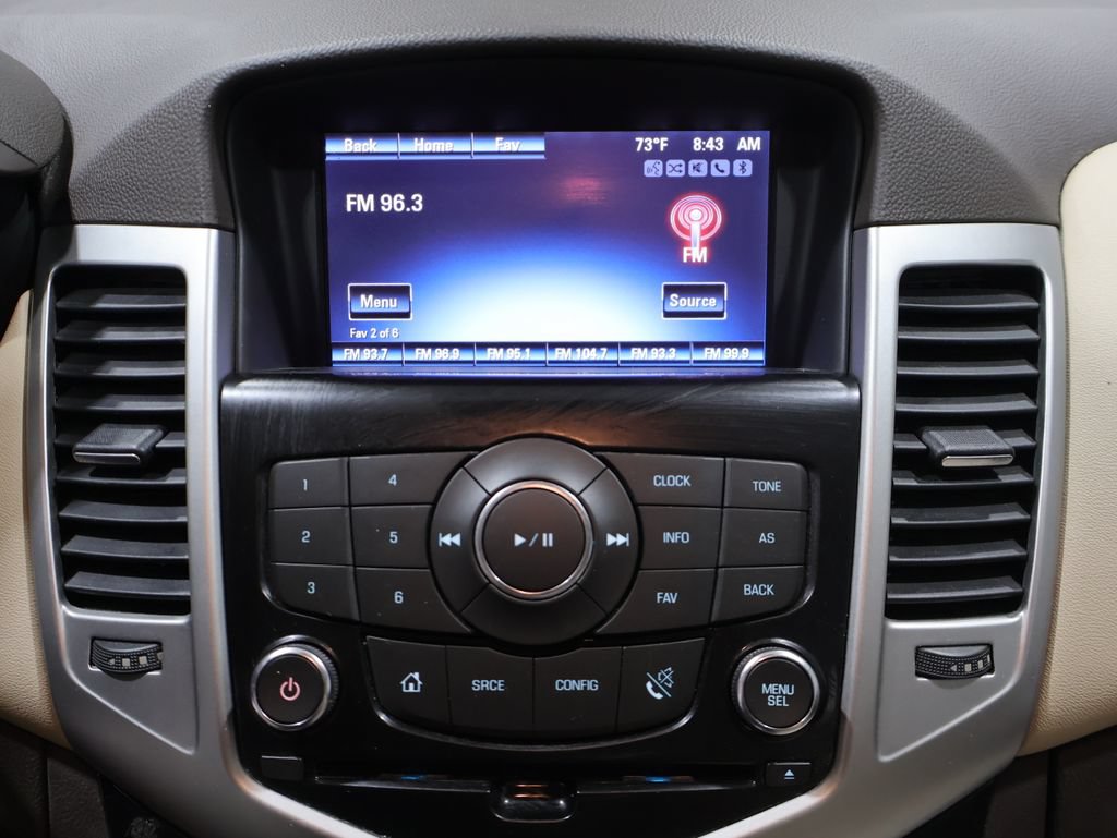 Used 2015 Chevrolet Cruze LT FWD image 25
