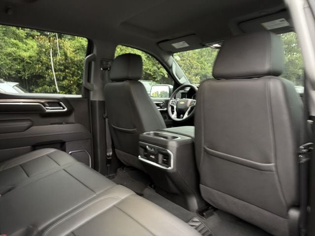 Used 2025 Chevrolet Silverado 1500 LTZ w/ LTZ Convenience Package II AWD/4WD image 16