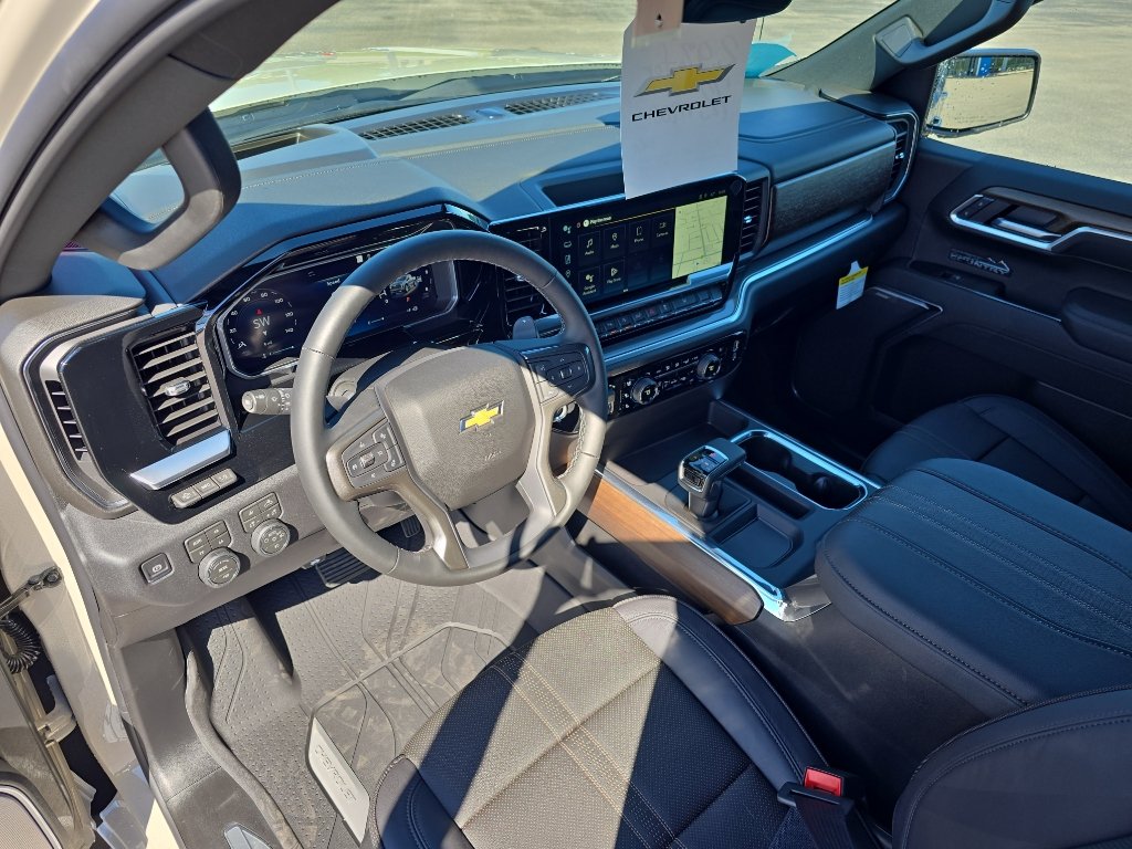 New 2026 Chevrolet Silverado 1500 High Country AWD/4WD image 10