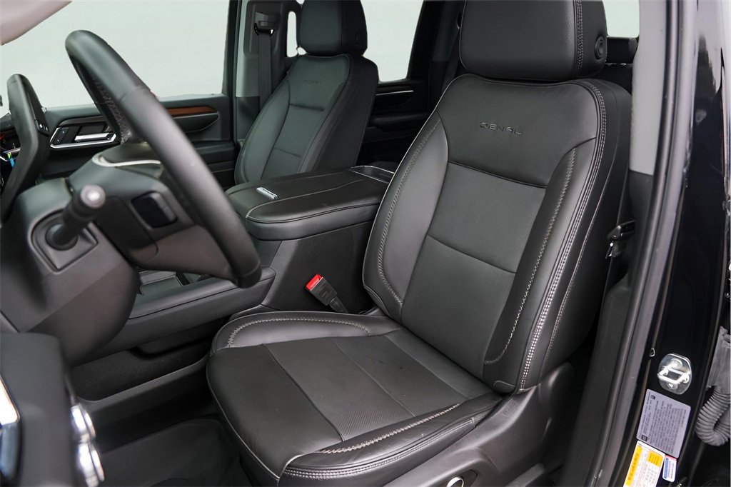 Used 2024 GMC Sierra 3500 Denali w/ Denali Reserve Package image 10