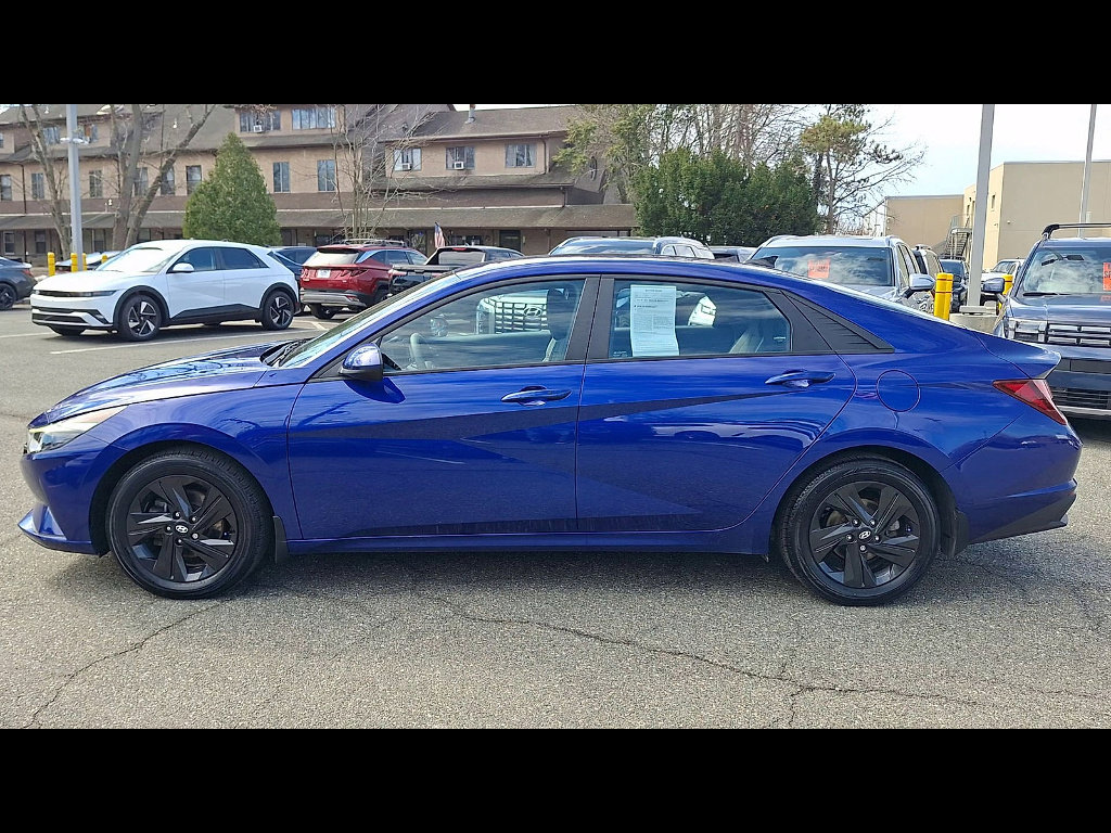 Certified 2023 Hyundai Elantra SEL image 5