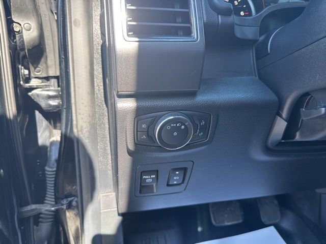 Used 2018 Ford F150 XLT w/ Equipment Group 302A Luxury image 8