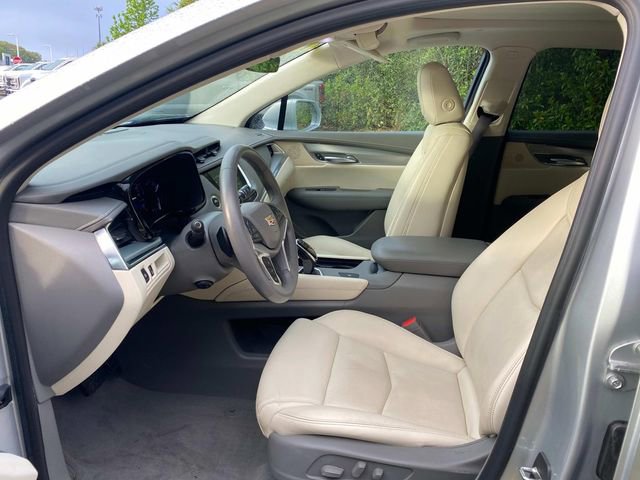 Used 2018 Cadillac XT5 Luxury w/ Driver Awareness Package FWD image 11