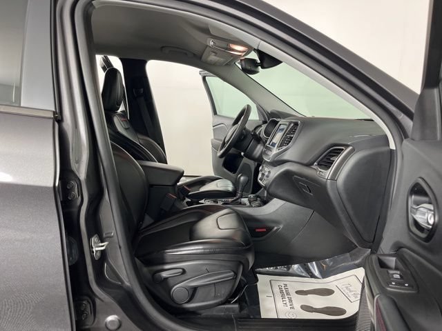 Used 2022 Jeep Cherokee Trailhawk w/ Comfort/Convenience Group AWD/4WD image 44