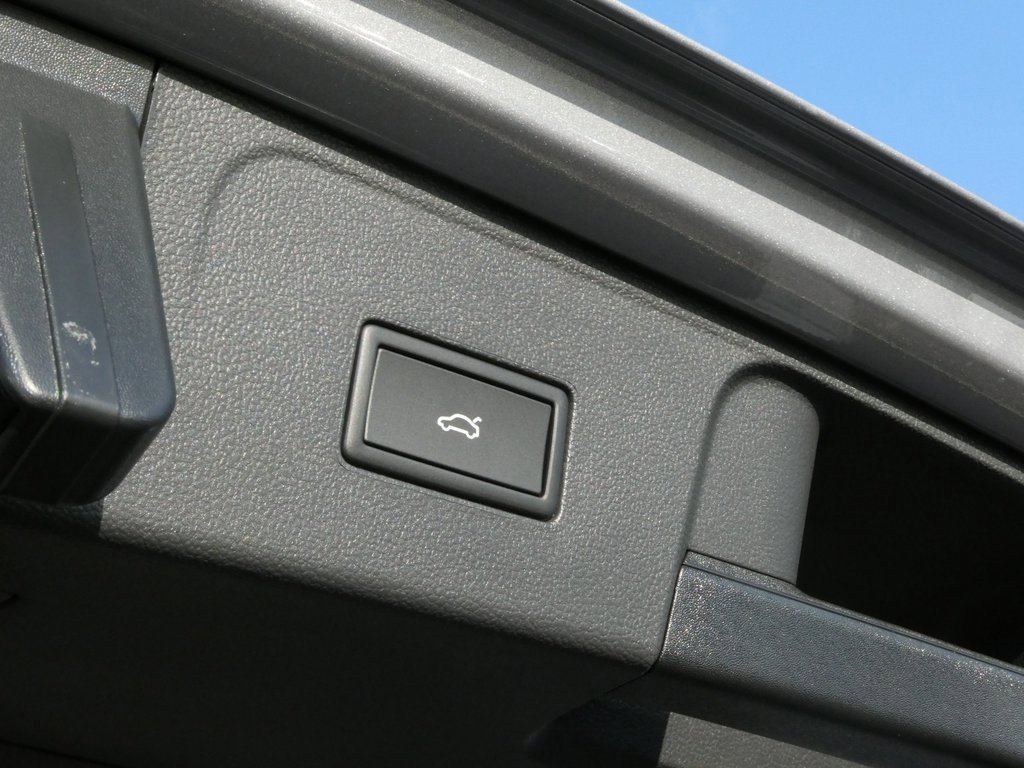 New 2026 Volkswagen Atlas SE image 24