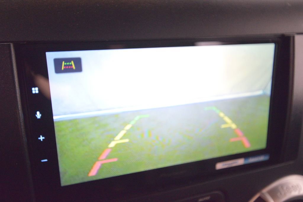 Used 2016 Jeep Wrangler Unlimited Sahara image 23