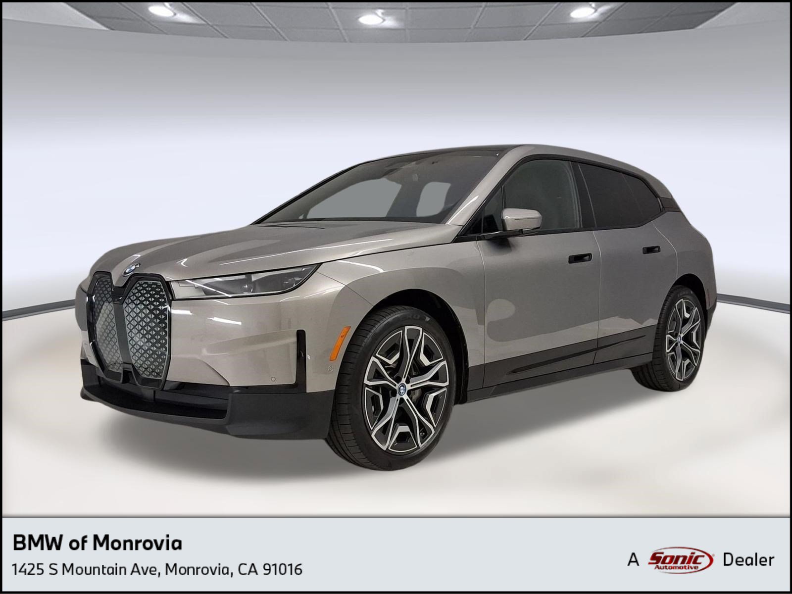 Used 2025 BMW iX xDrive50 w/ Premium Package AWD/4WD image 1