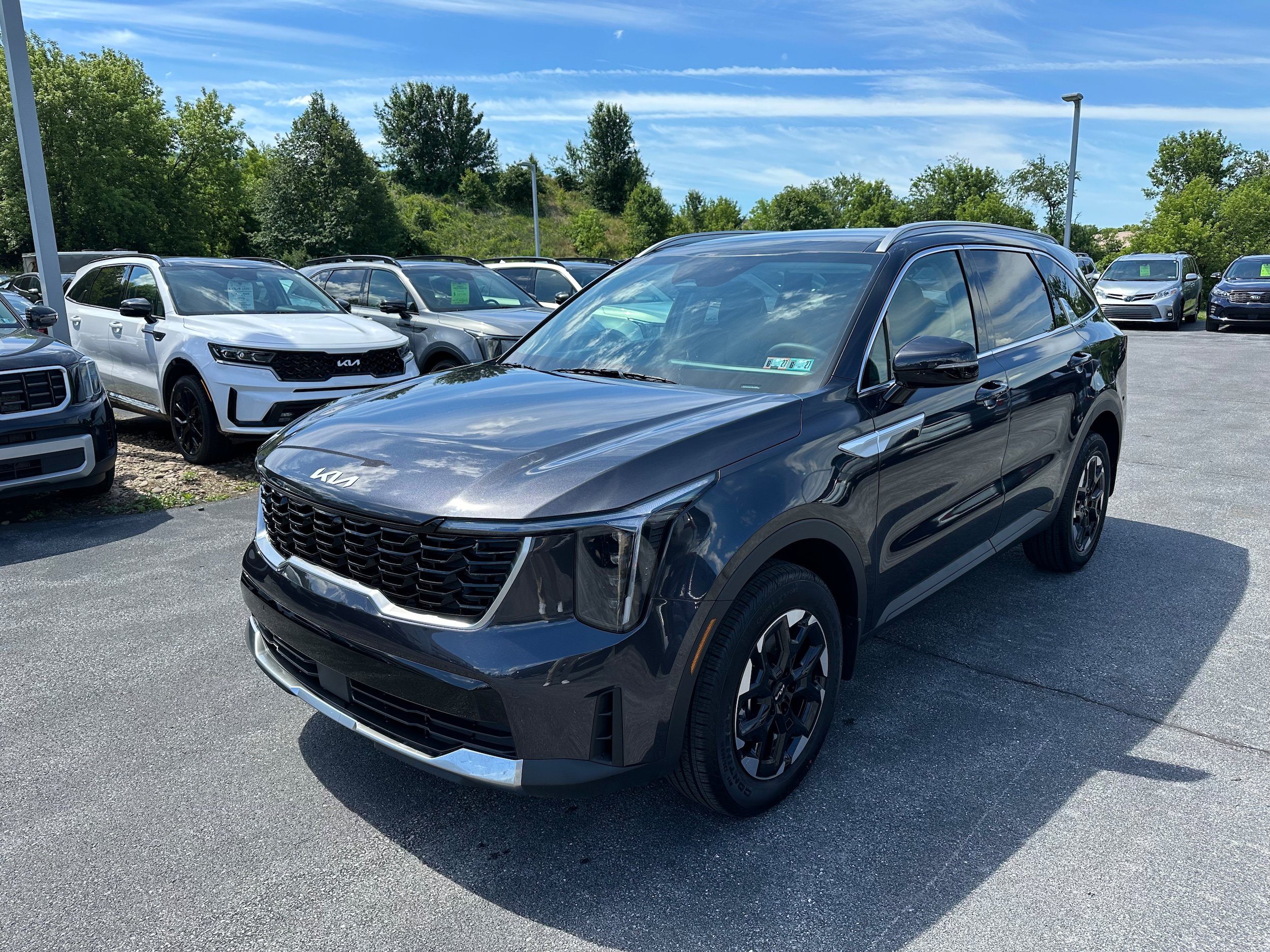 New 2026 Kia Sorento S