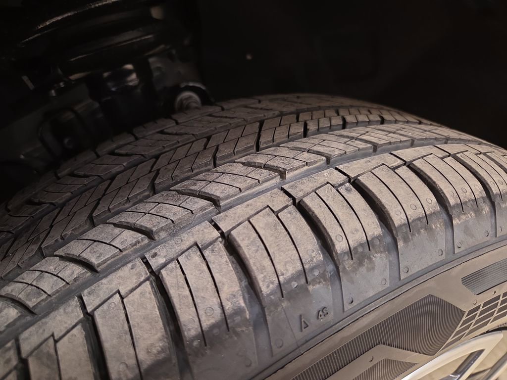 New 2026 Jeep Cherokee Laredo image 25