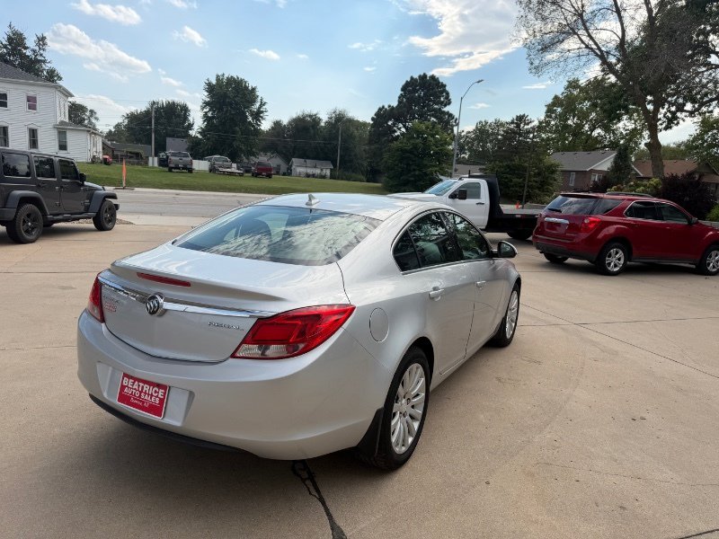 Used 2012 Buick Regal Leather FWD image 29