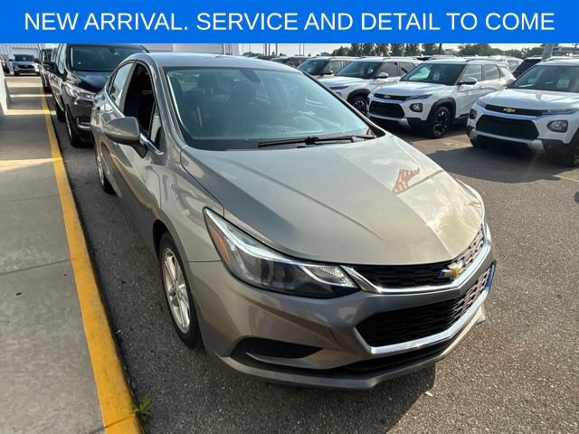 Certified 2017 Chevrolet Cruze LT w/ Convenience Package FWD image 5