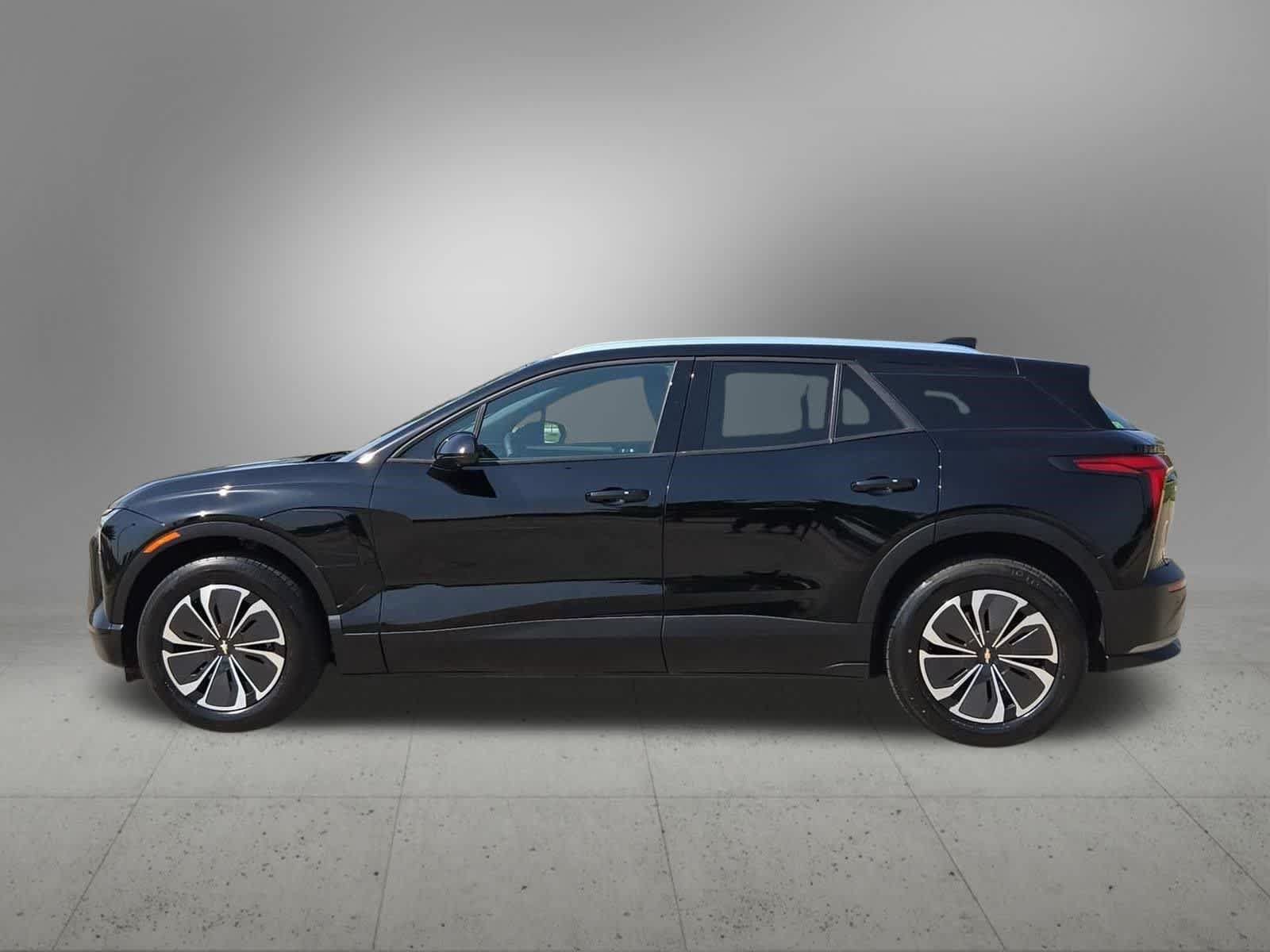 Used 2024 Chevrolet Blazer EV LT AWD/4WD image 3
