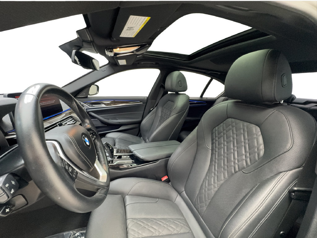 Used 2023 BMW 530i w/ Premium Package RWD image 21
