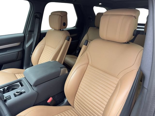 Used 2025 Land Rover Discovery Dynamic SE AWD/4WD image 9