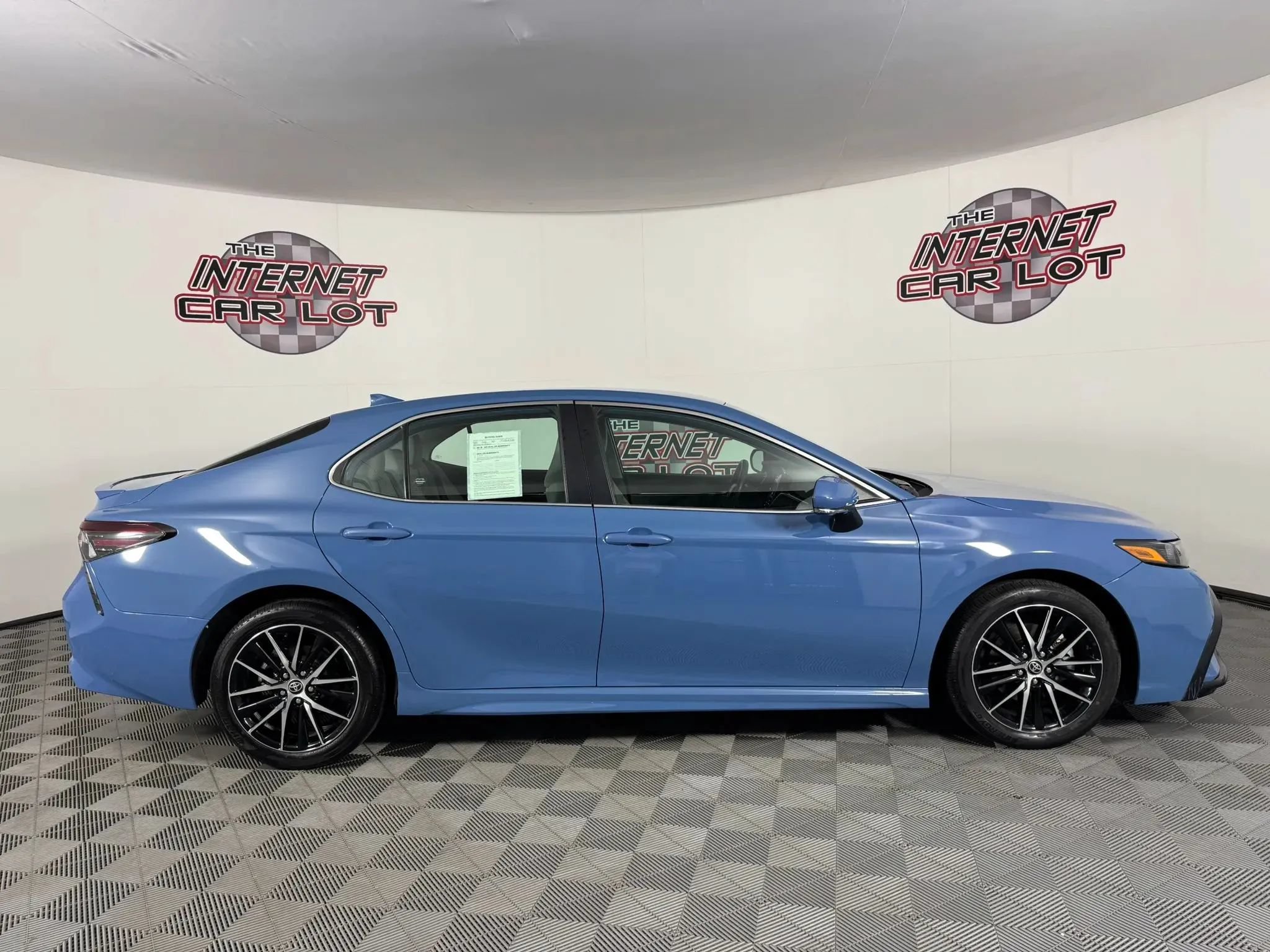 Used 2024 Toyota Camry SE w/ Cold Weather Package AWD/4WD image 8