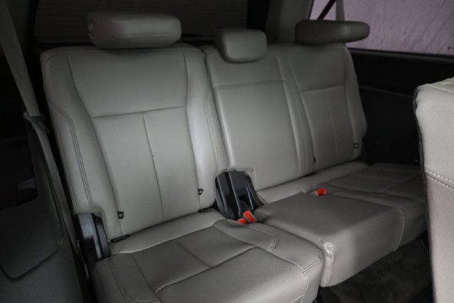 Used 2018 Ford Expedition Max XLT w/ Equipment Group 202A AWD/4WD image 7