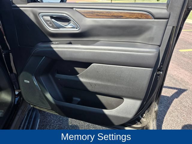 Used 2021 Chevrolet Tahoe Premier w/ Premium Package AWD/4WD image 41
