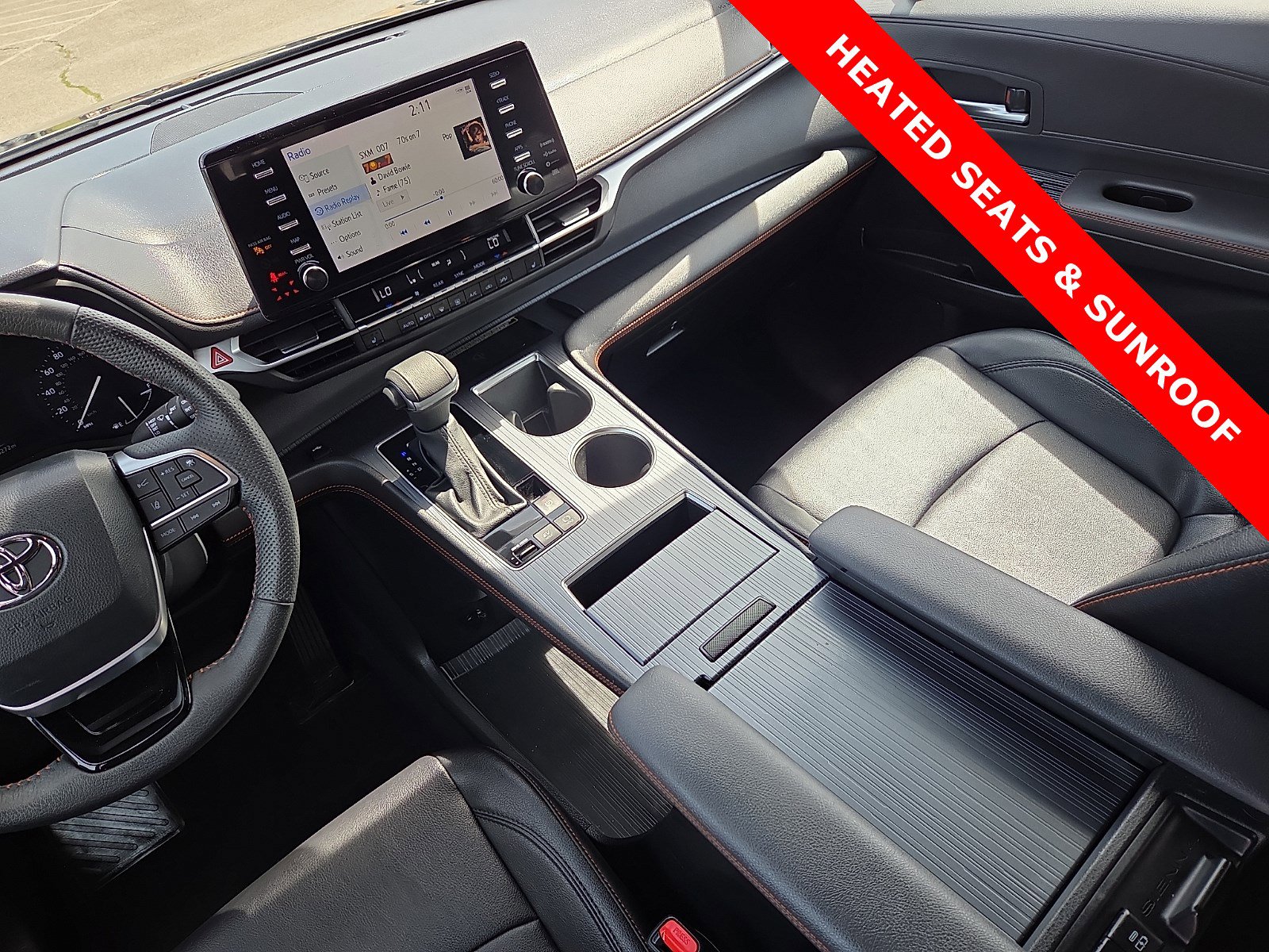 Used 2023 Toyota Sienna XSE w/ XSE Plus Package image 14