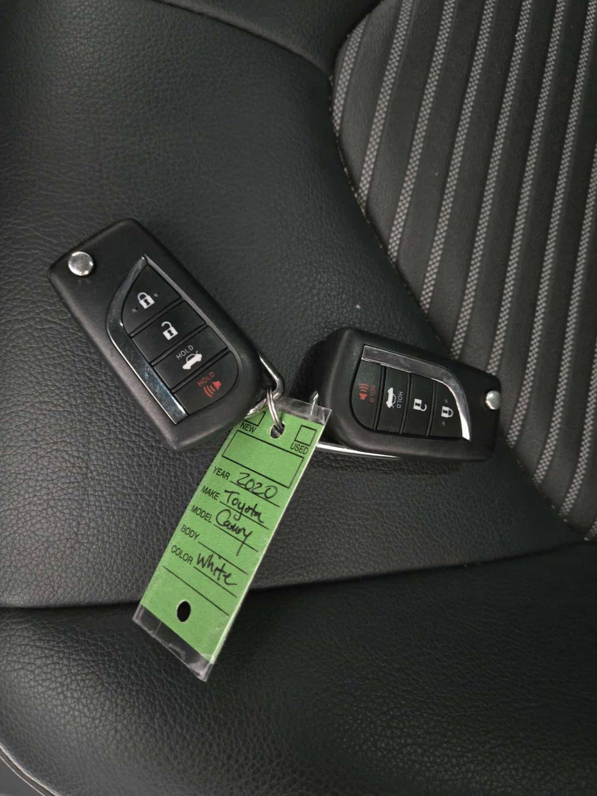 Used 2020 Toyota Camry SE image 22