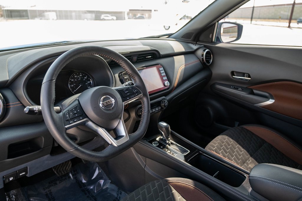 Used 2021 Nissan Kicks SR image 13