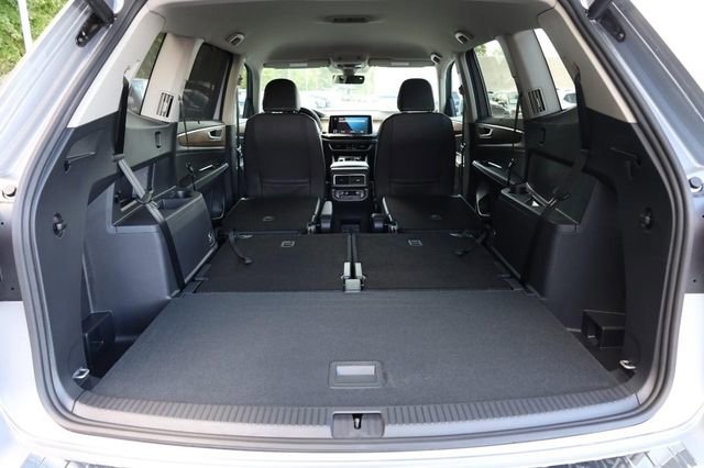 New 2026 Volkswagen Atlas SE image 9
