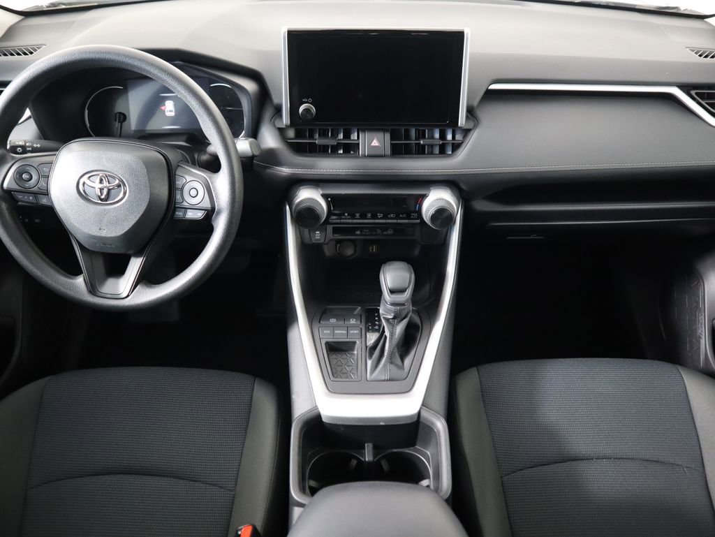 Used 2023 Toyota RAV4 LE image 13