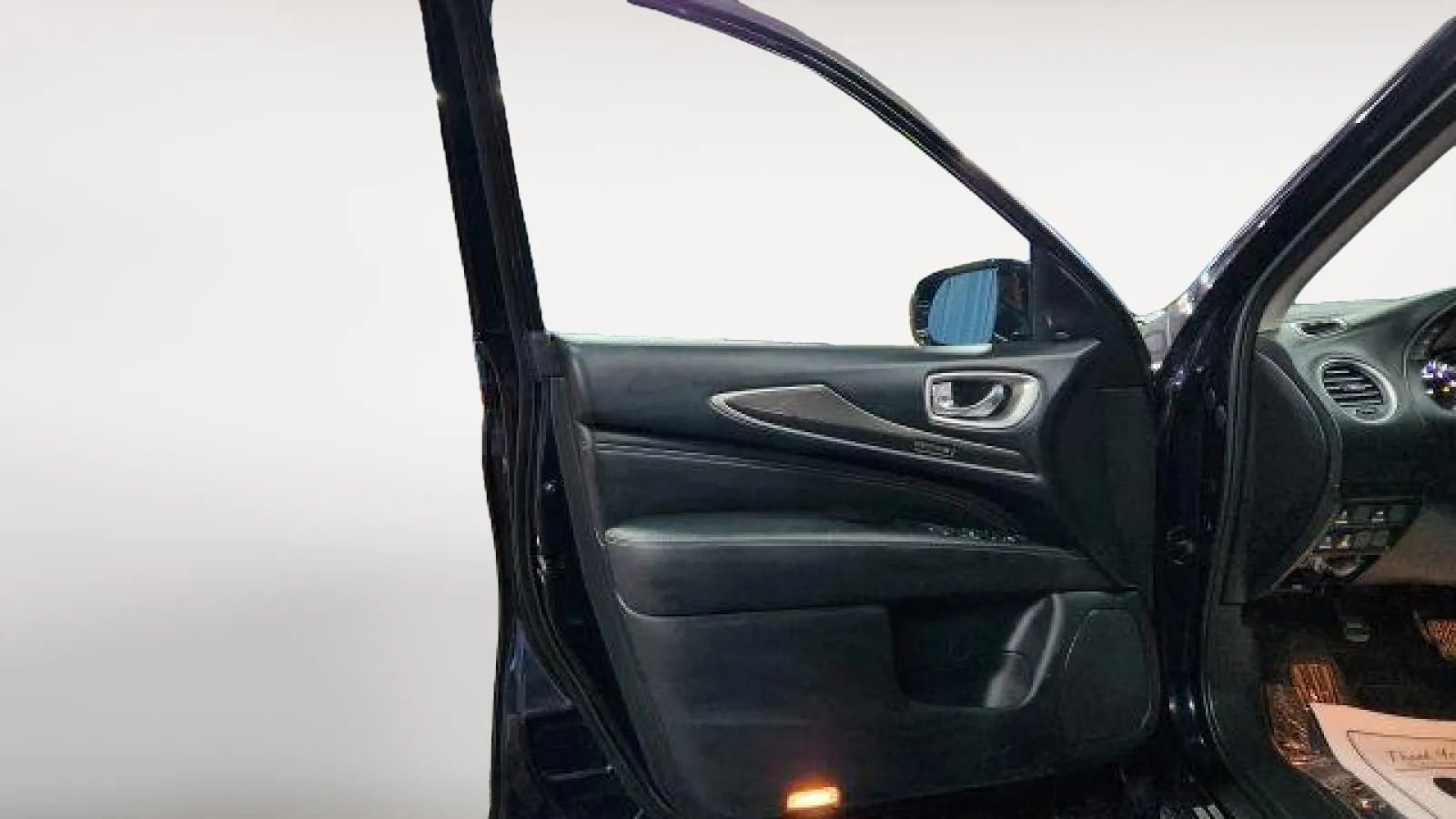 Used 2020 INFINITI QX60 Luxe w/ Essential Package image 5