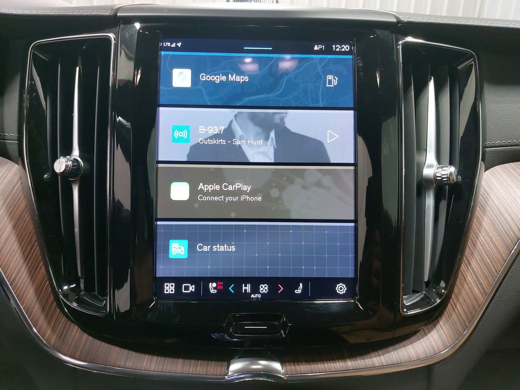 Used 2023 Volvo XC60 B6 Ultimate image 22