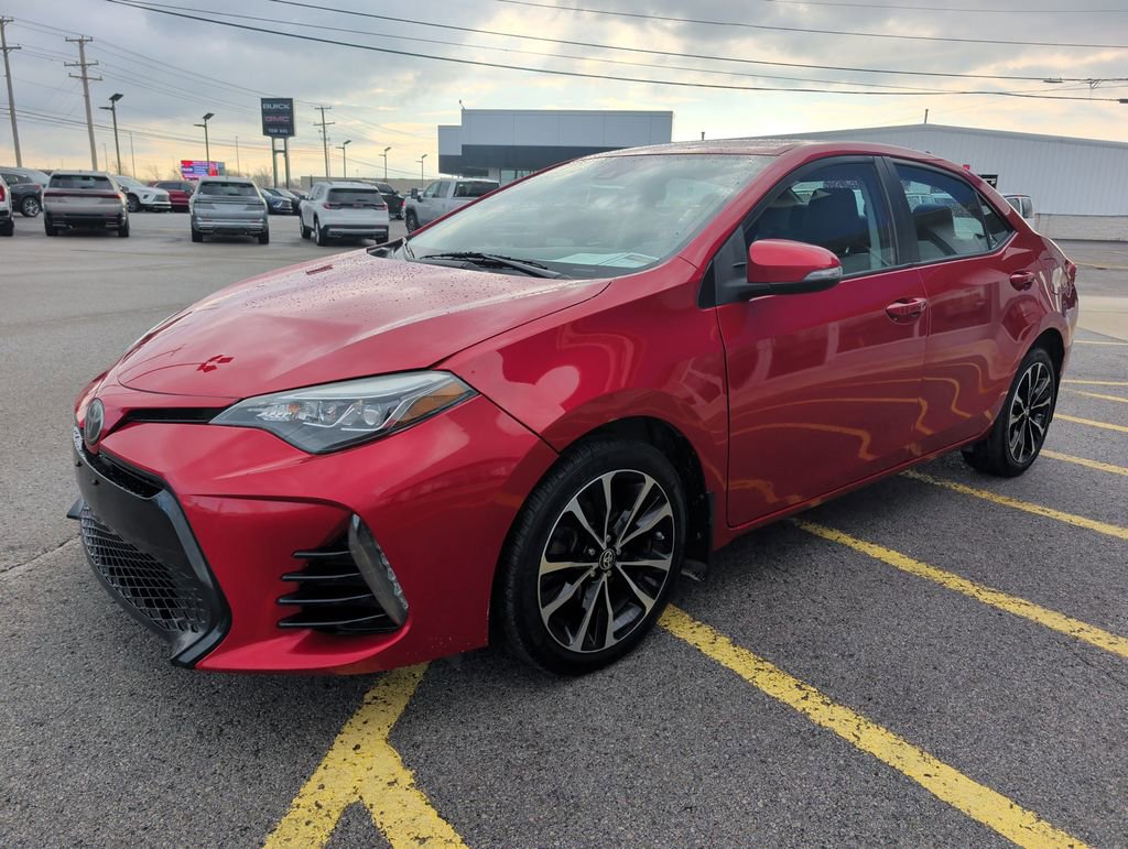 Used 2017 Toyota Corolla SE image 3