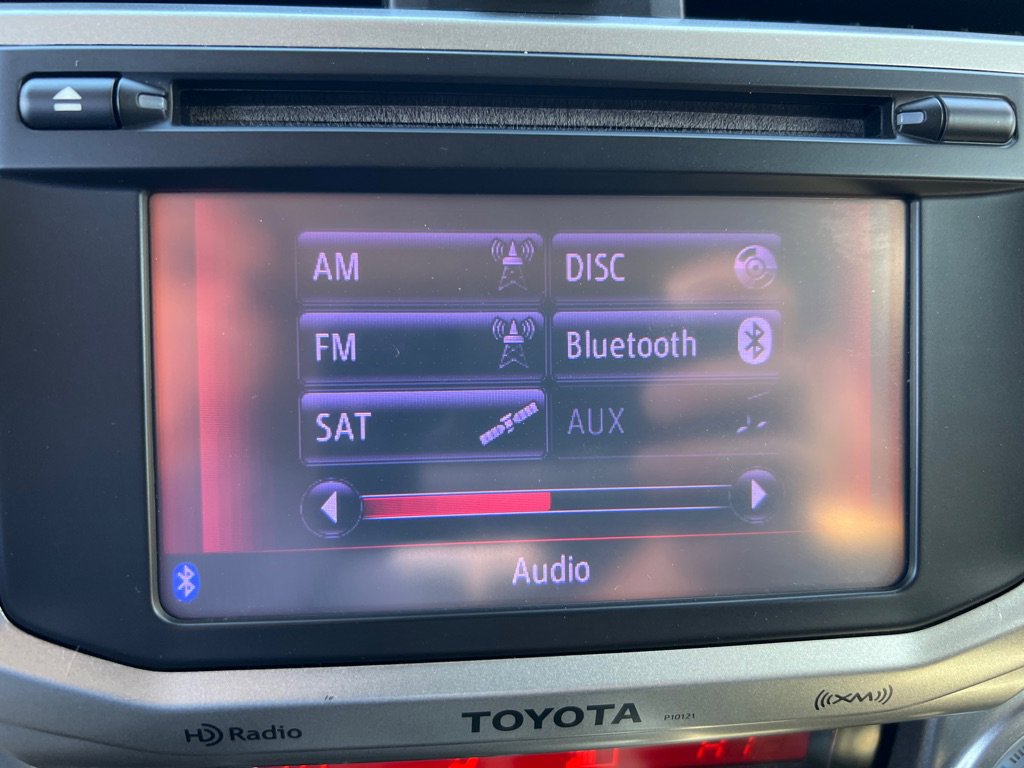 Used 2013 Toyota 4Runner Limited image 18