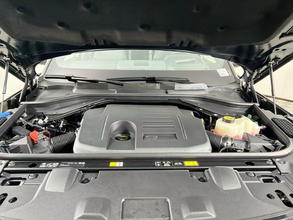 New 2027 Land Rover Range Rover SE AWD/4WD image 32