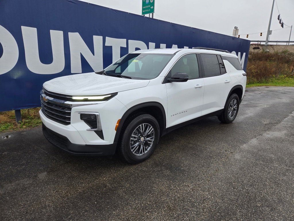 New 2026 Chevrolet Traverse LT w/ LPO, Floor Liner Package image 3